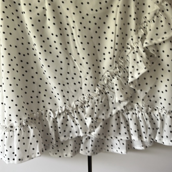 Mini Ruffle Skirt Set - Picture 3 of 3